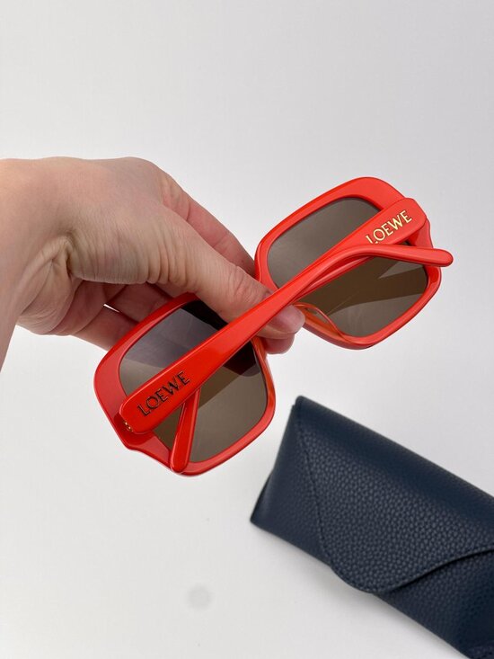 Loewe LW40134U 42E Square Oversized Sunglasses – Shiny Orange / Brown main image 7